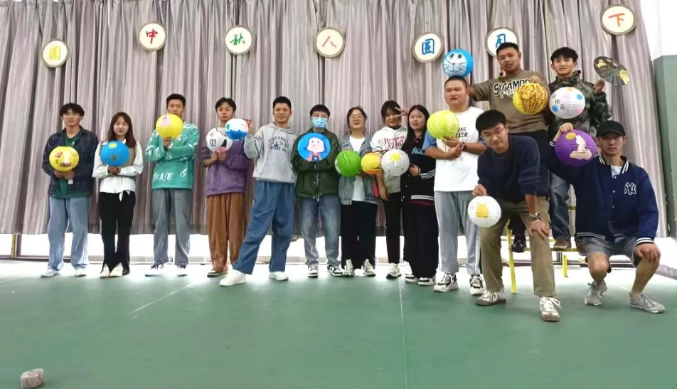 月圓中秋 人圓月下——畢節(jié)工業(yè)職業(yè)技術(shù)學(xué)院開展中秋節(jié)系列活動(dòng)