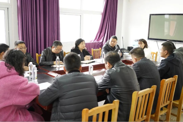 學(xué)院黨委委員、副院長黃瑛赴鄉(xiāng)村振興聯(lián)系點(diǎn)調(diào)研、宣講黨的二十大精神