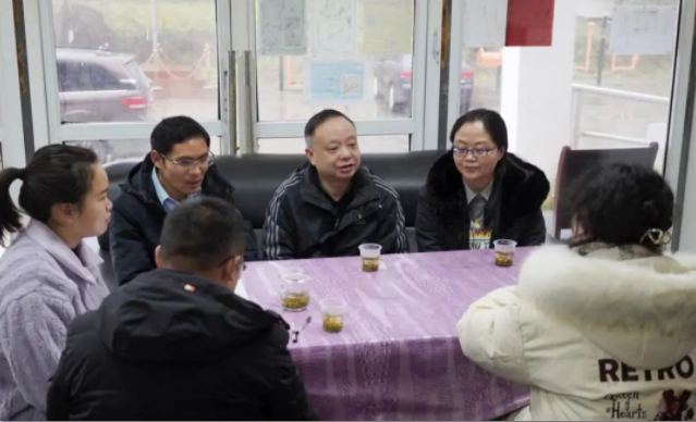 黨委副書記付善華，黨委委員、副院長(zhǎng)黃文碧到鄉(xiāng)村振興聯(lián)系點(diǎn)開(kāi)展調(diào)研