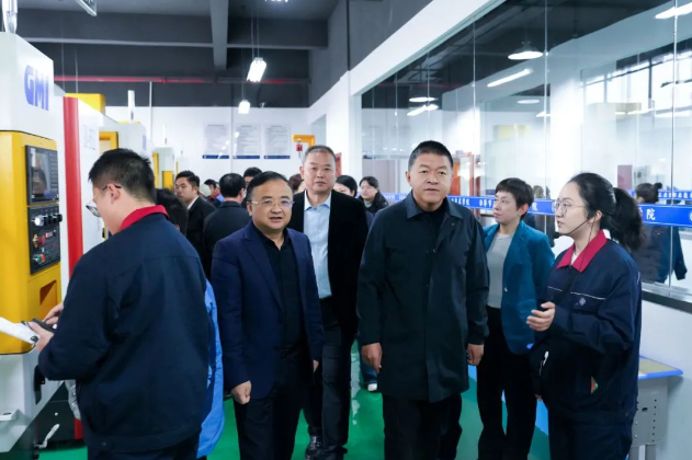 畢節(jié)市委副書記、市長吳東來一行赴我院指導調(diào)研